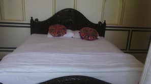 1 bedroom, premium bedding, free WiFi