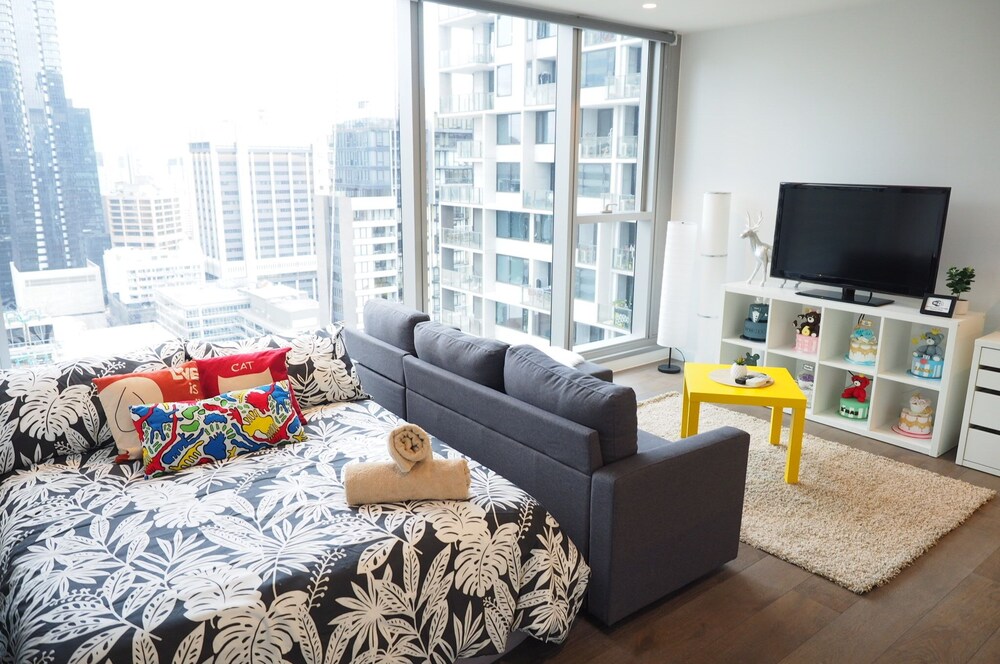 The Fifth Apartment
