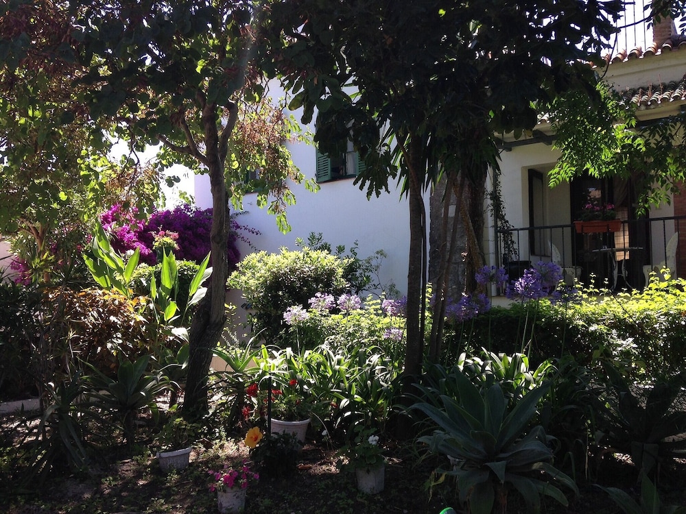 Rustic Beach Side Villa Within A Walled Garden Close To Tarifa In