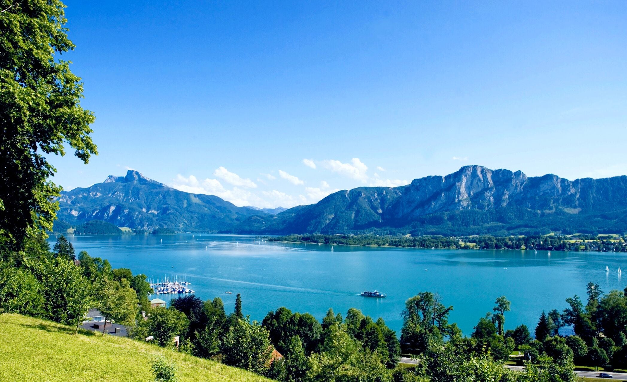 Live Like a King - Maisonette Apartment in a Castle Hotel in Mondsee in Mondsee, Austria