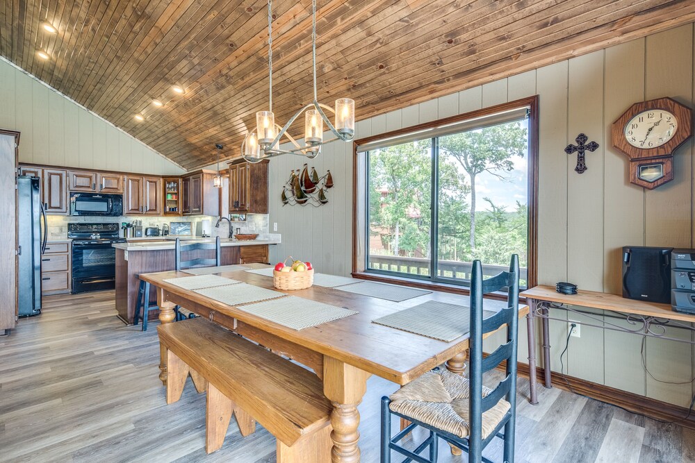 In-room dining, Spectacular 180° Views from Lakefront Beaver Point Lodge on Stunning Beaver Lake