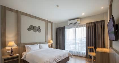 Civilize Hotel