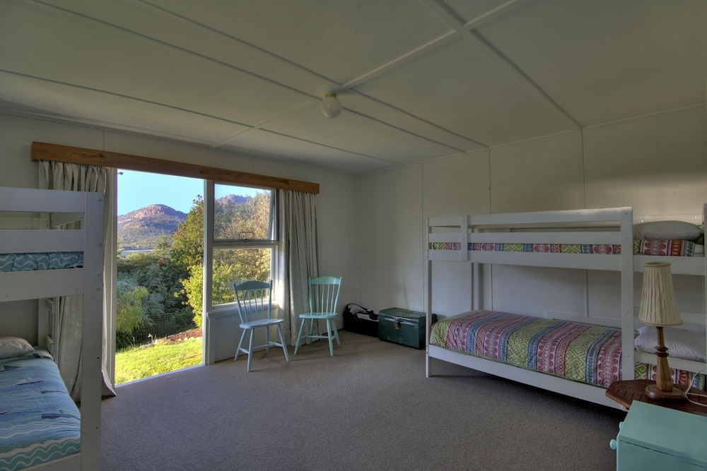 Freycinet Beachfront Retreat