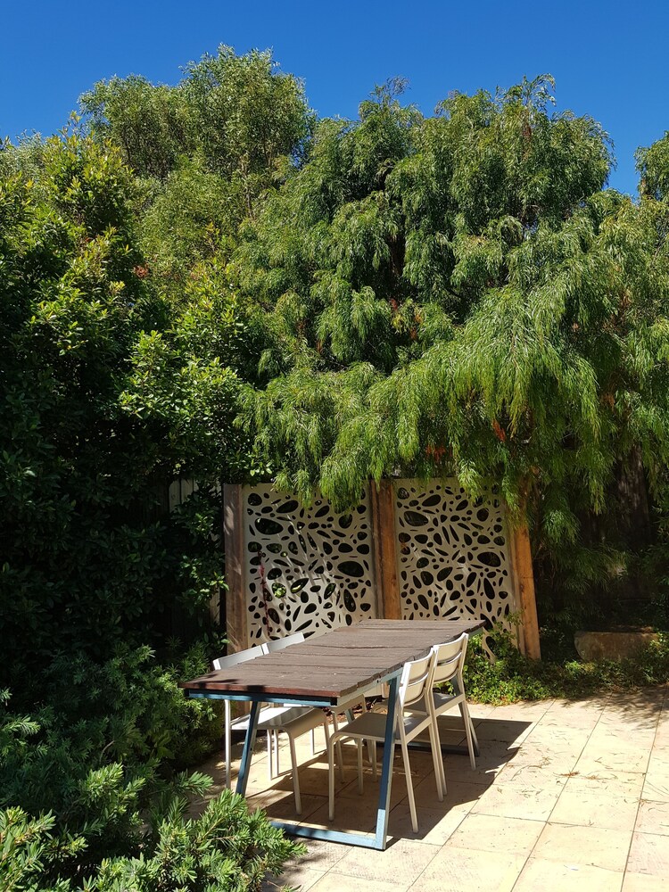 Retreat to Bay Breeze at Coronet Bay