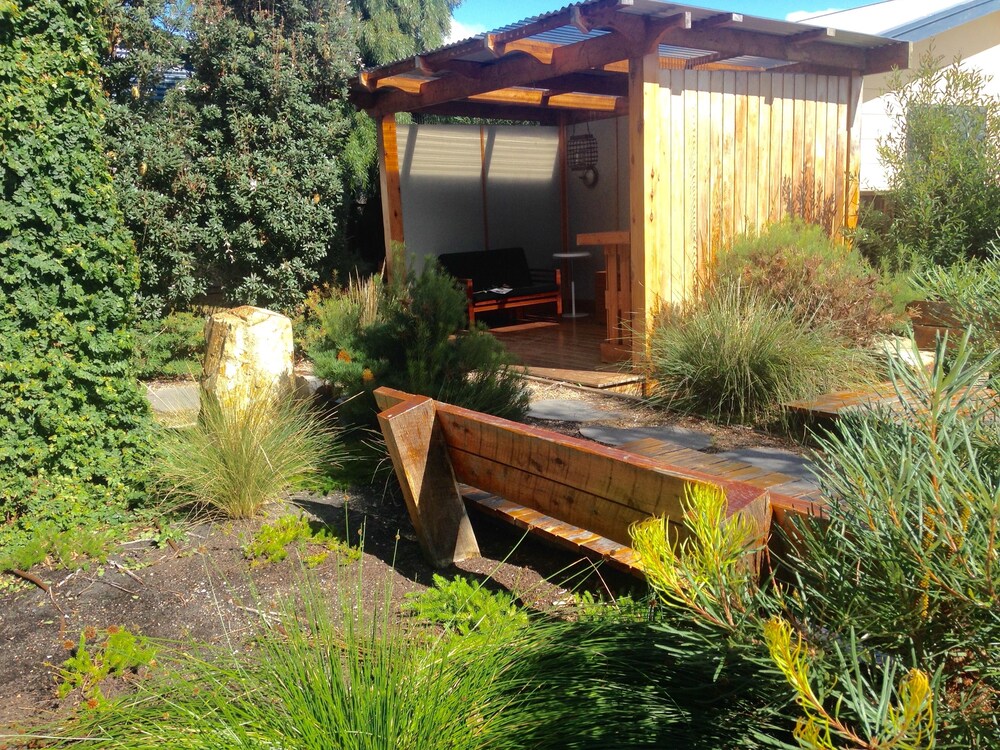 Retreat to Bay Breeze at Coronet Bay