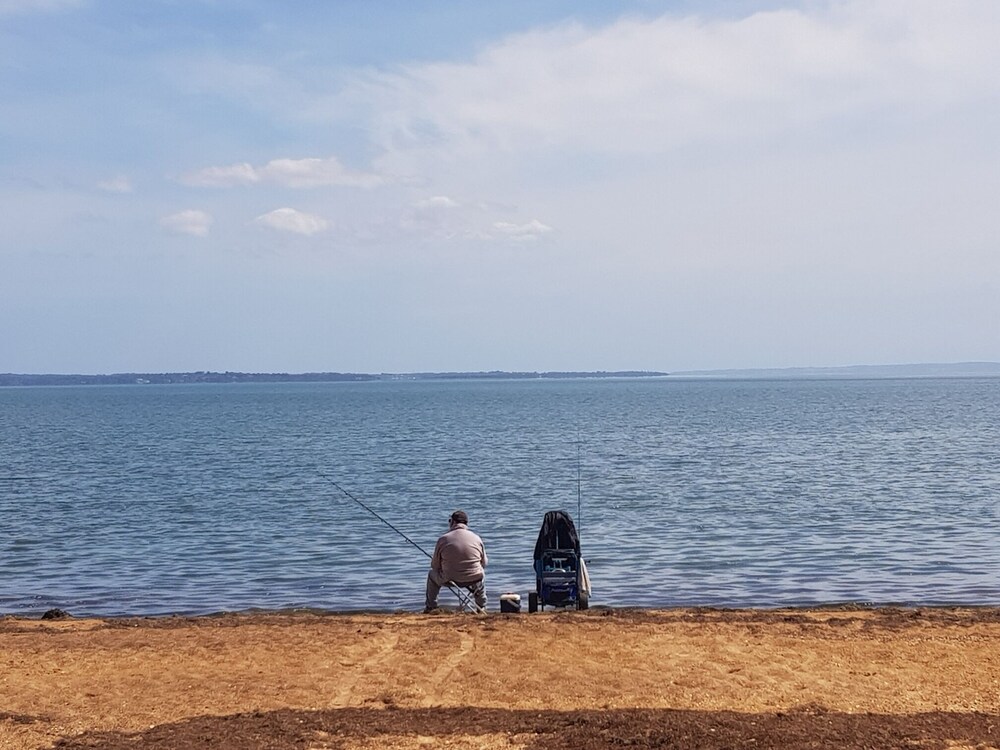 Retreat to Bay Breeze at Coronet Bay