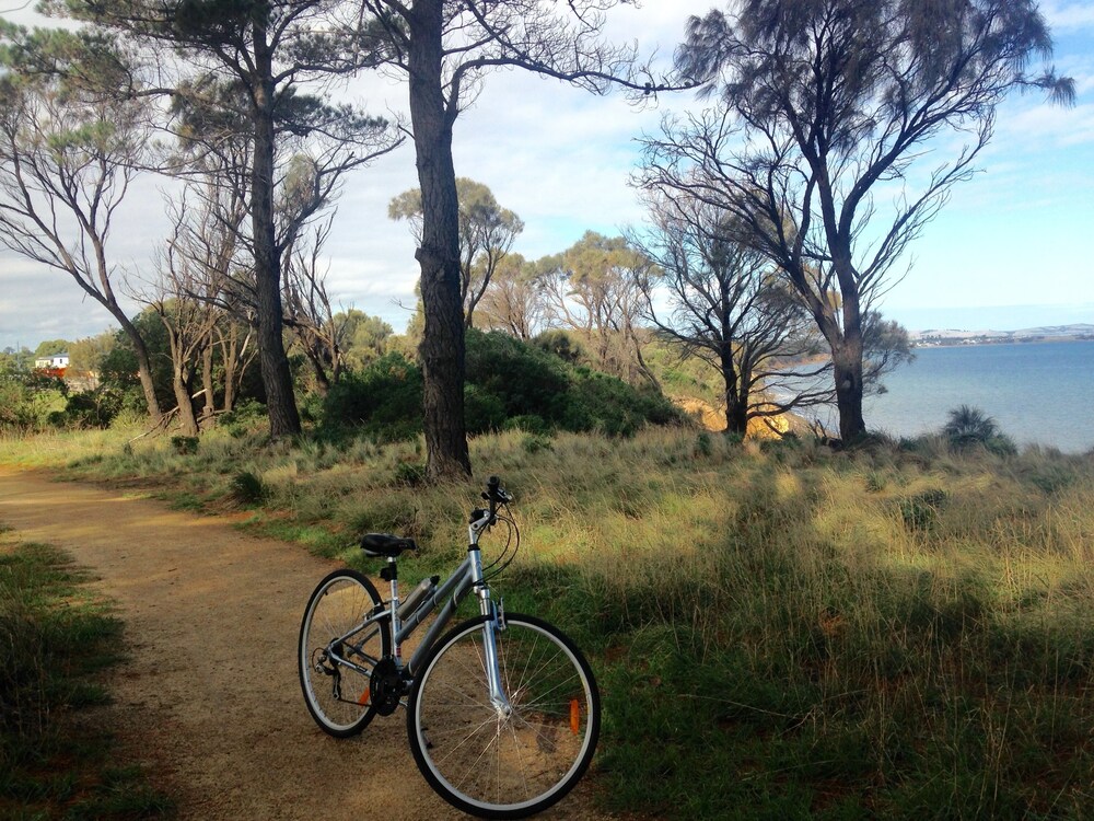 Retreat to Bay Breeze at Coronet Bay