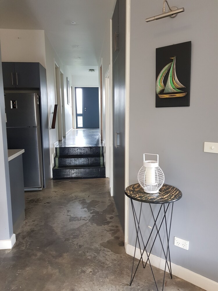 Retreat to Bay Breeze at Coronet Bay