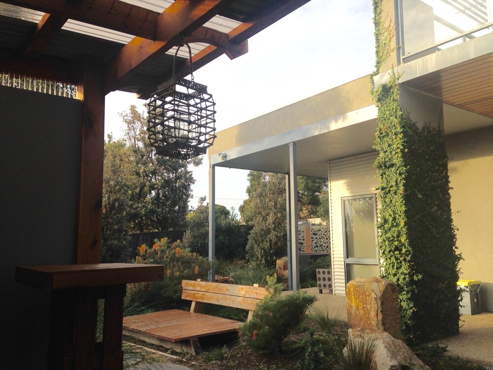 Retreat to Bay Breeze at Coronet Bay