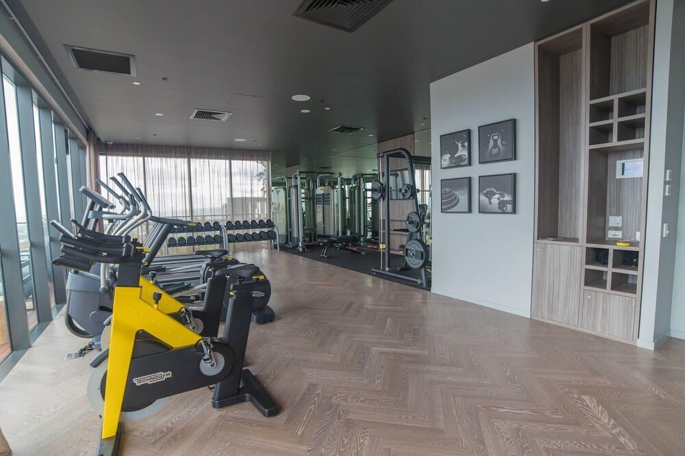 High End Living Across From Convention Centre