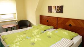 4 Schlafzimmer, Bügeleisen/Bügelbrett, Babybetten, Internetzugang