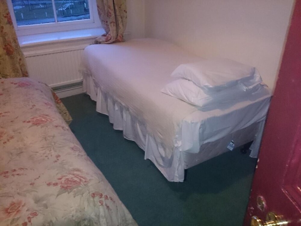 The Rose and Crown Hotel