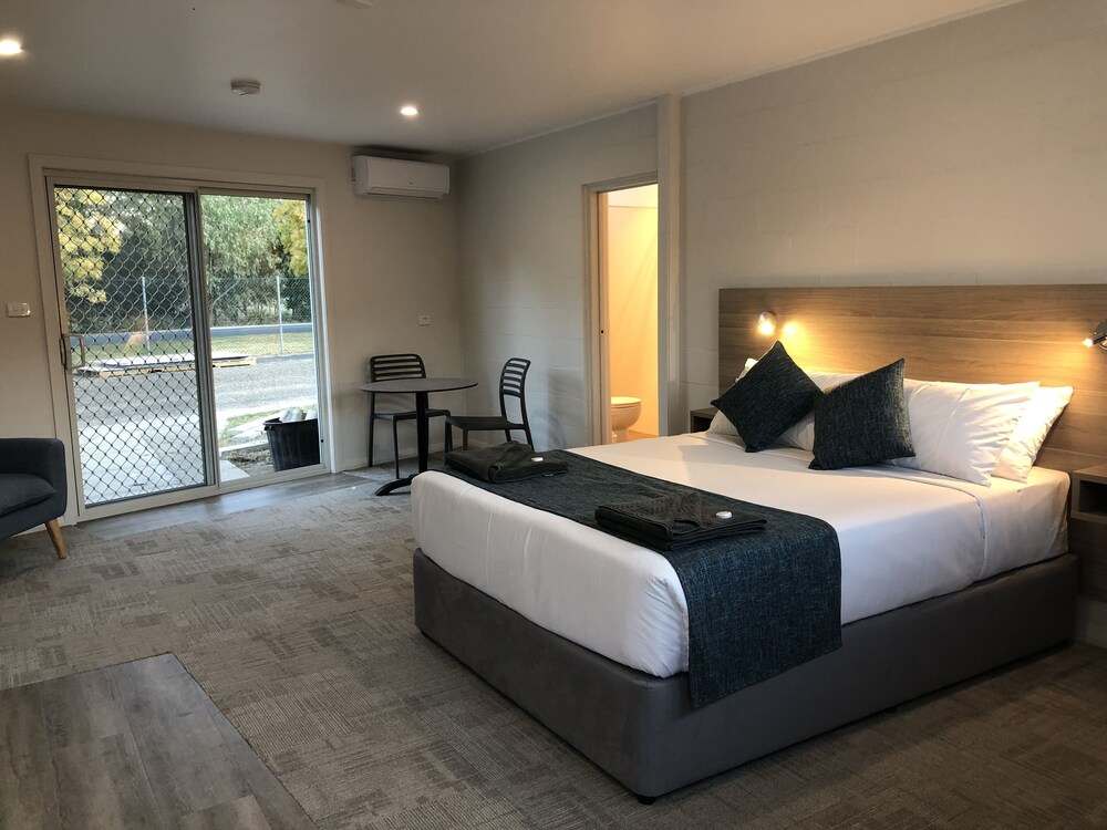 Room, Gundagai Tourist Suites