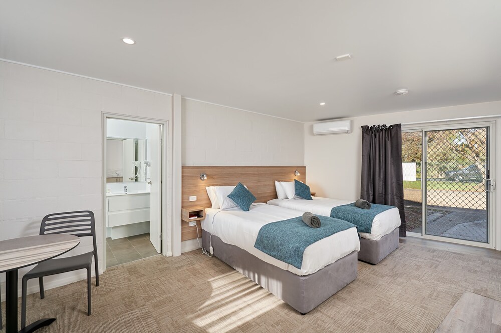 Room, Gundagai Tourist Suites