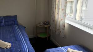 Iron/ironing board, free WiFi, linens