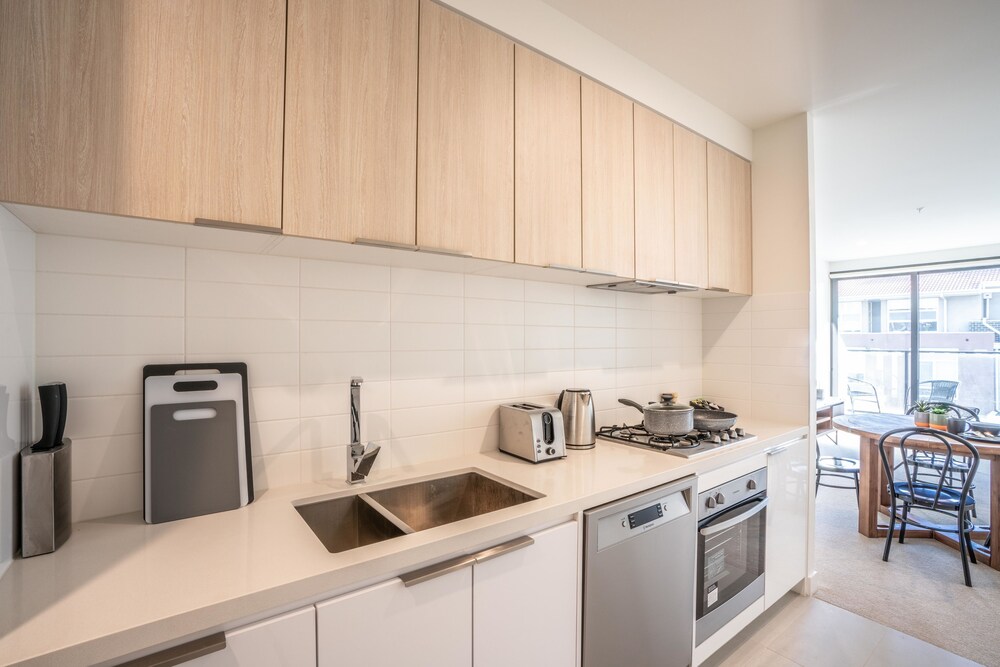 Poplar Apartments