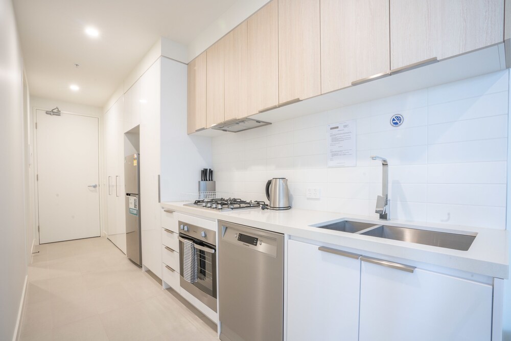 Poplar Apartments