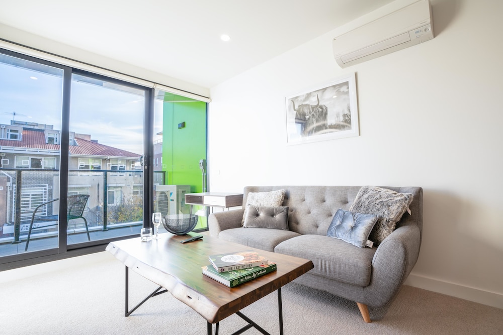 Poplar Apartments