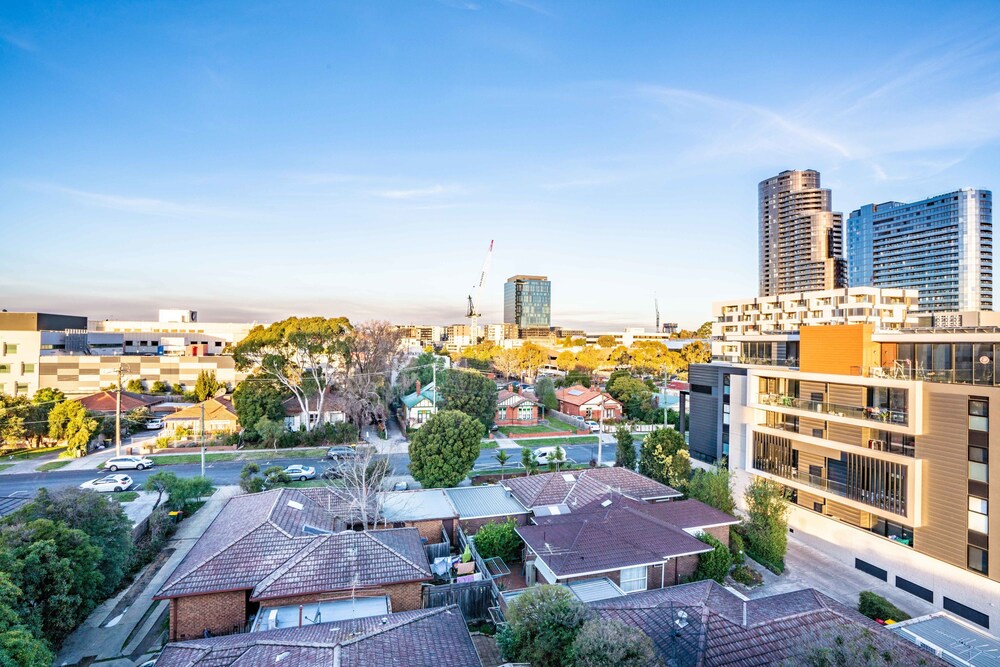 Poplar Apartments