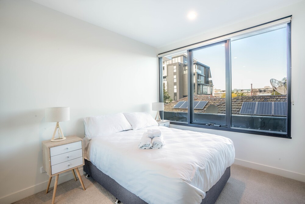 Poplar Apartments