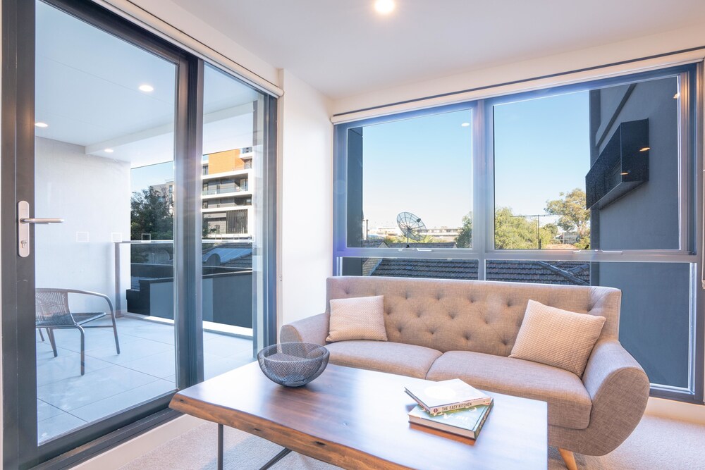 Poplar Apartments