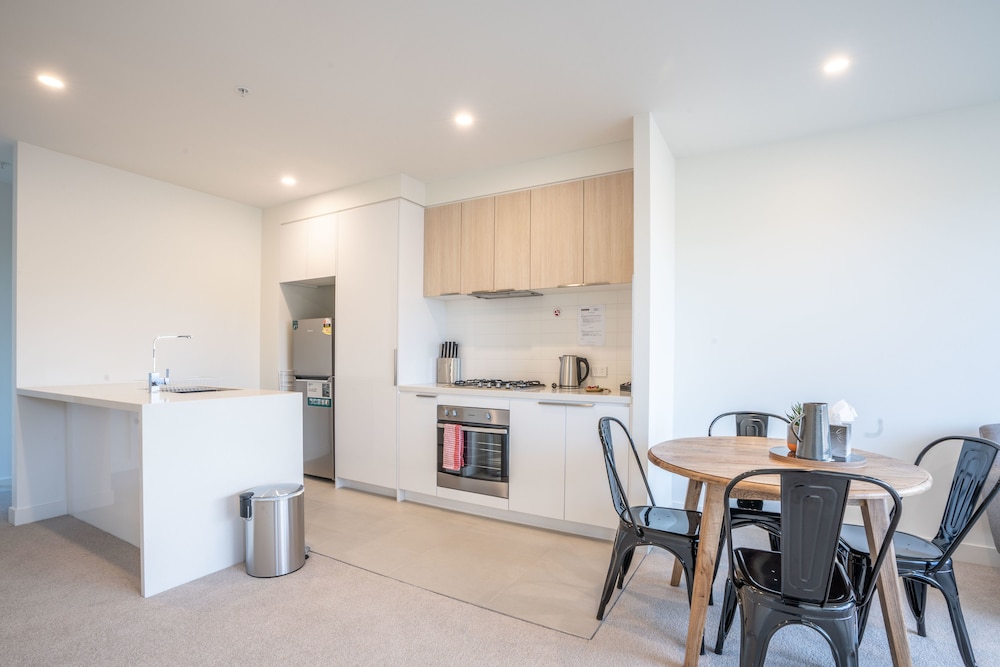 Poplar Apartments