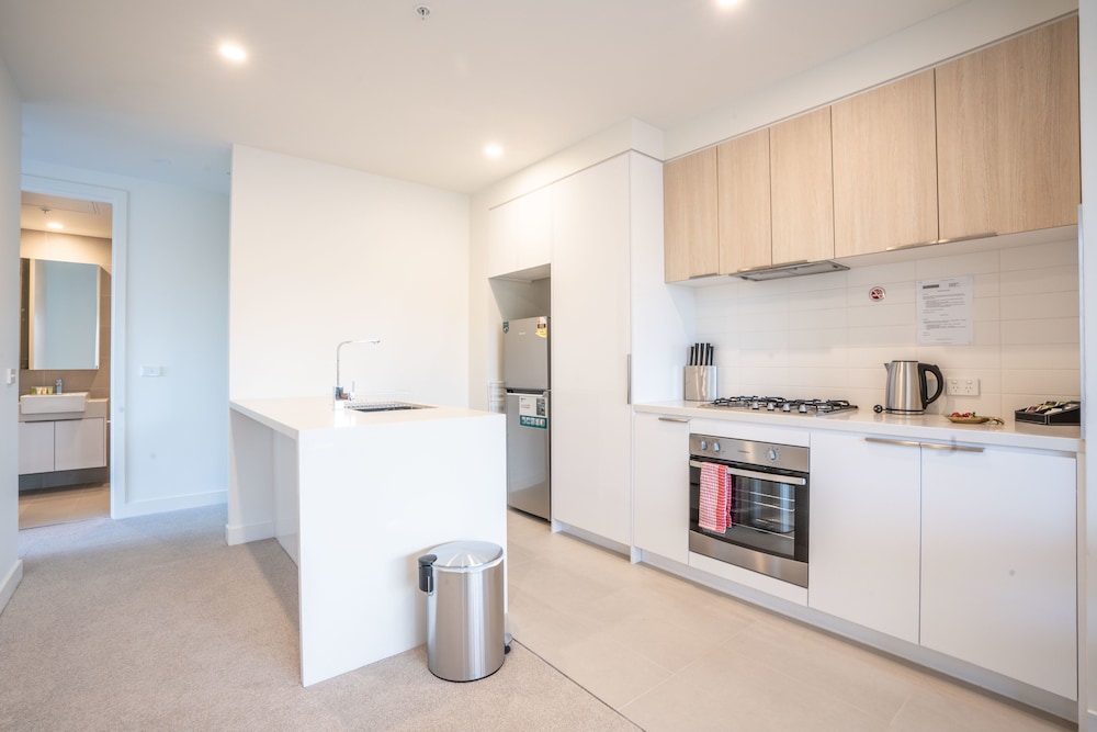Poplar Apartments