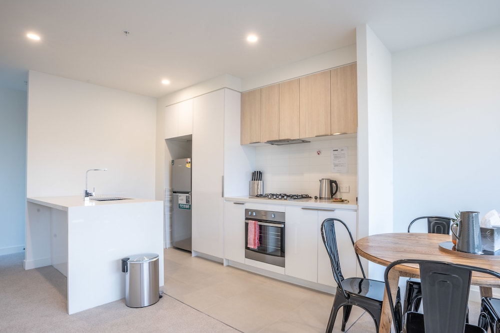 Poplar Apartments