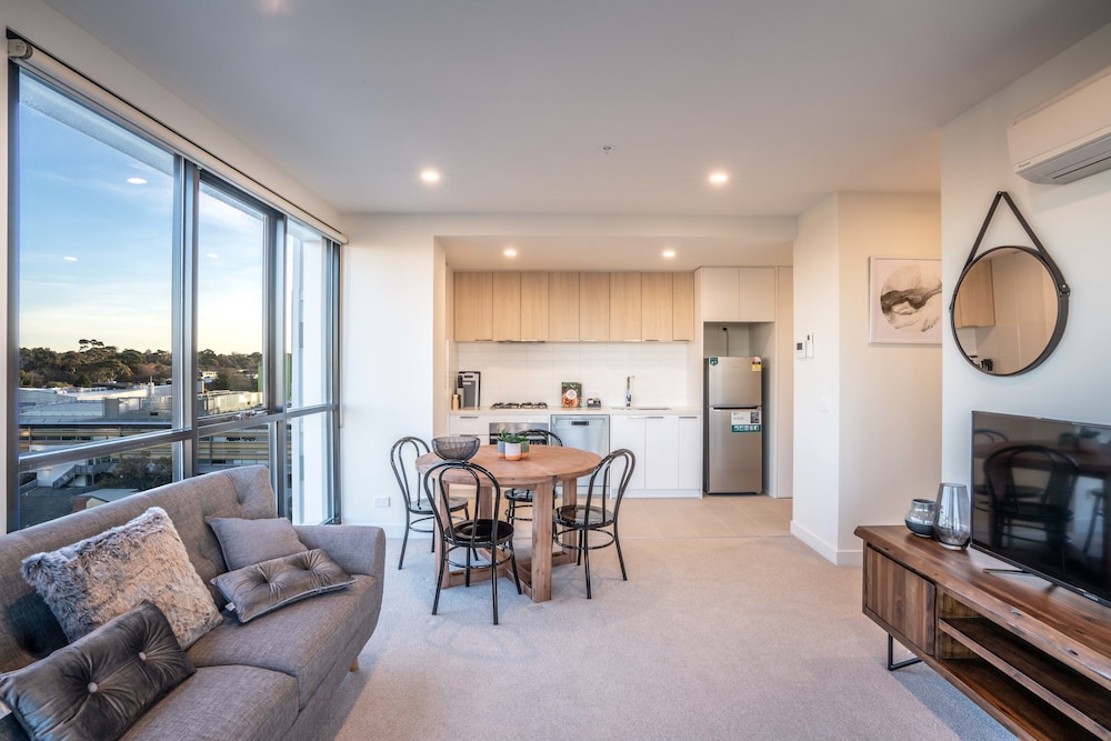 Poplar Apartments