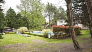 Piscine extérieure (ouverte en saison)