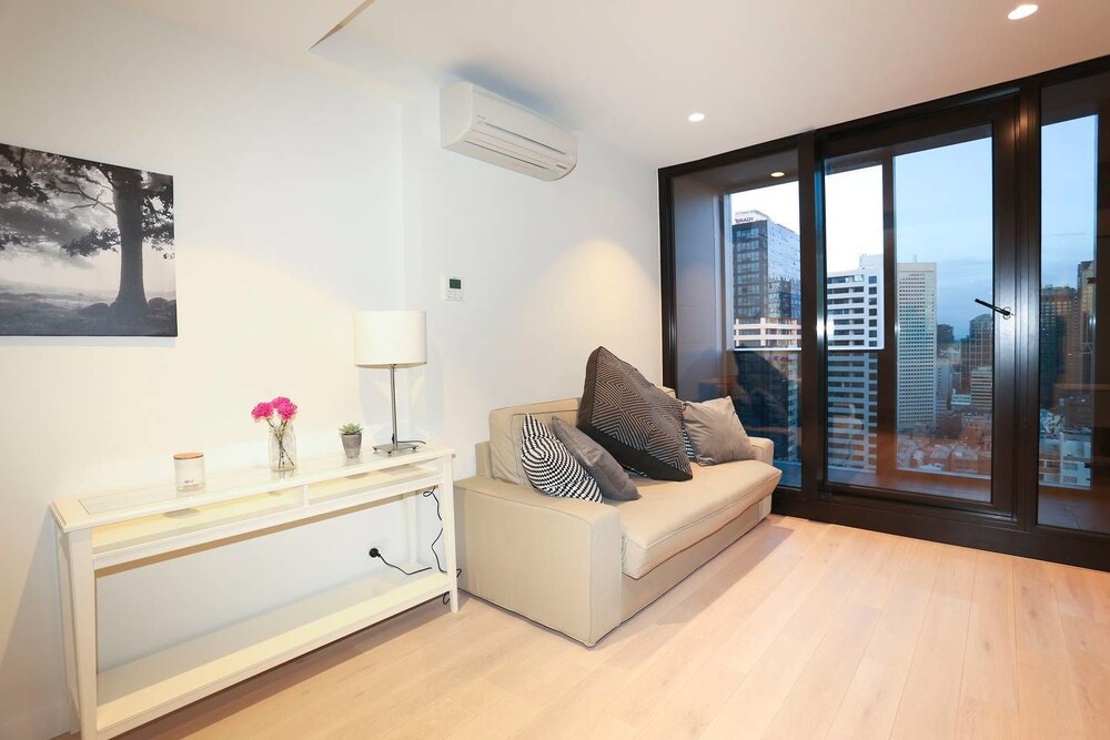 Central but quiet Free Wi-Fi and Netflix