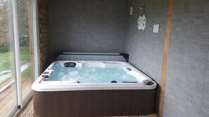 Bain à remous intérieur
