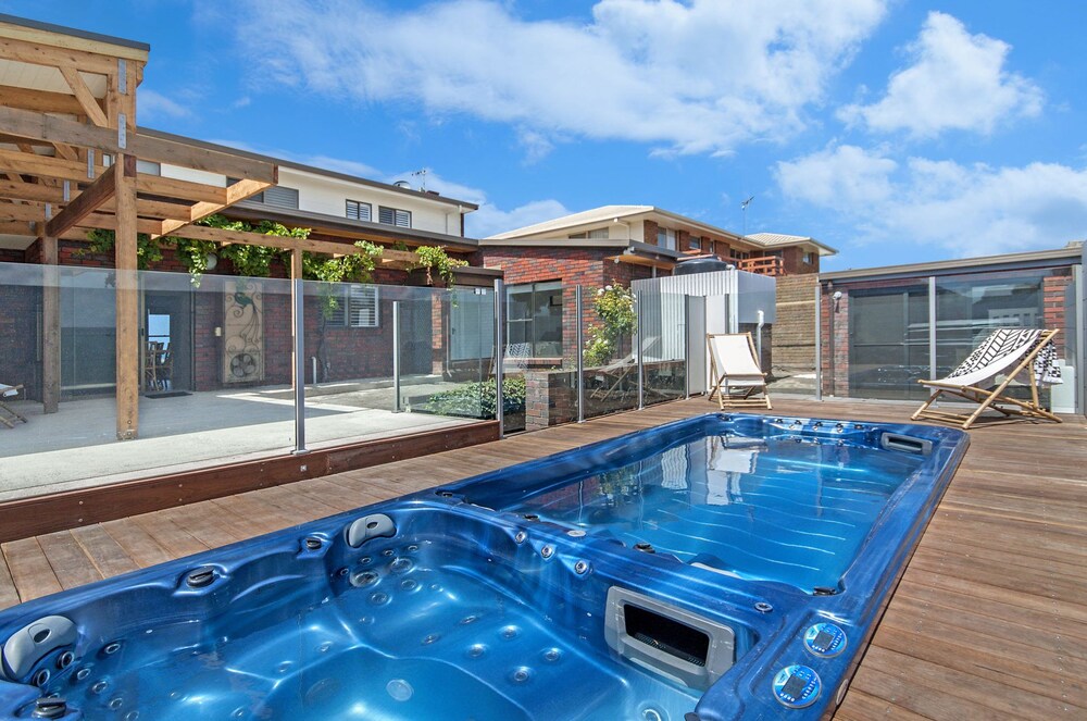 10 Ocean Villa