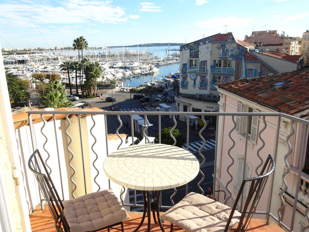 Studio De Le Port In Cannes France Expedia - 