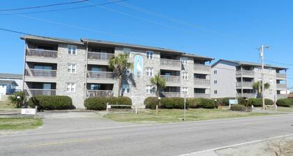 Pelican Pass 302a 2 Bedroom Condo by Redawning