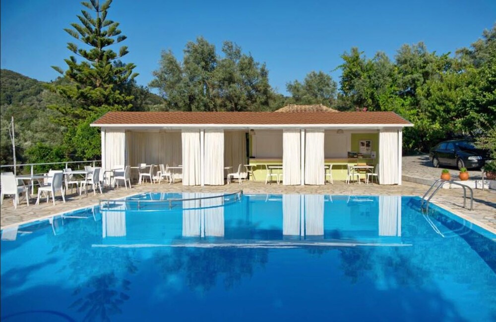 Vliho Bay Suites Apartments In Lefkada Hotel Rates - 