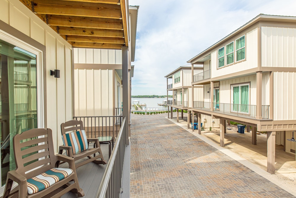 Little Lagoon Cottages in Gulf Shores Best Rates & Deals on Orbitz