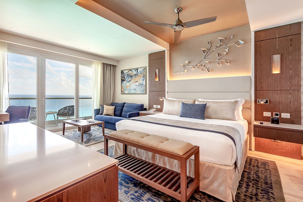 Royalton CHIC Cancun, An Autograph Collection All-Inclusive Resort ...
