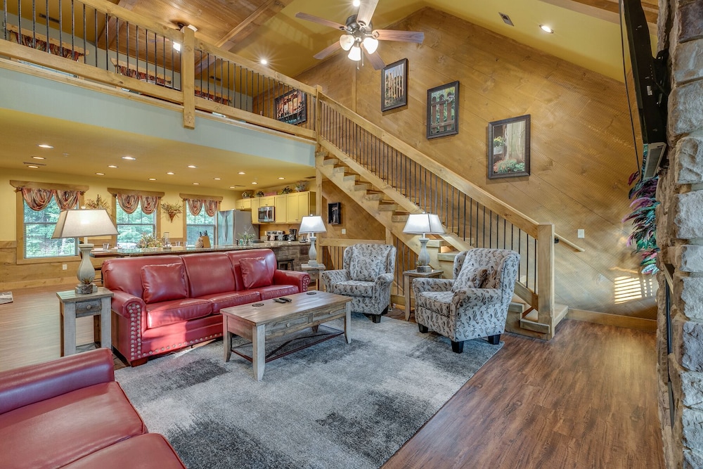 Swimmin' in the Smokies a 6 bedroom cabin with indoor pool.