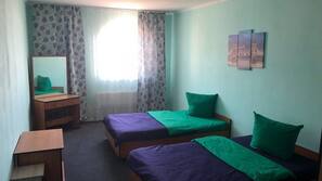 Premium bedding, desk, free WiFi