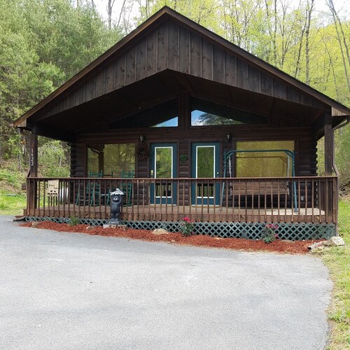 Beary Tale Private Resort Cabin Next To Dollywood Your Happily