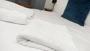 1 bedroom, premium bedding, desk, iron/ironing board