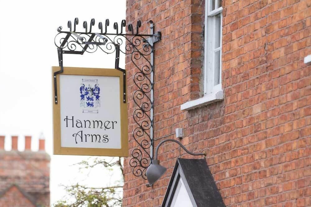 The Hanmer Arms Deals & Reviews (Whitchurch, GBR) Wotif