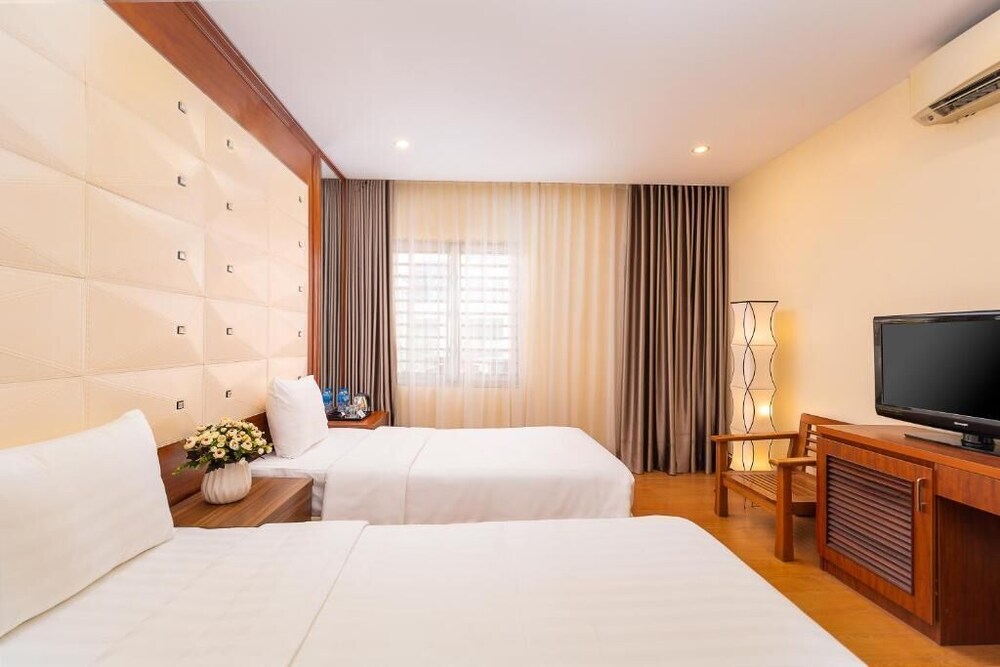 Photo - Khách sạn Thế Kỷ Mới