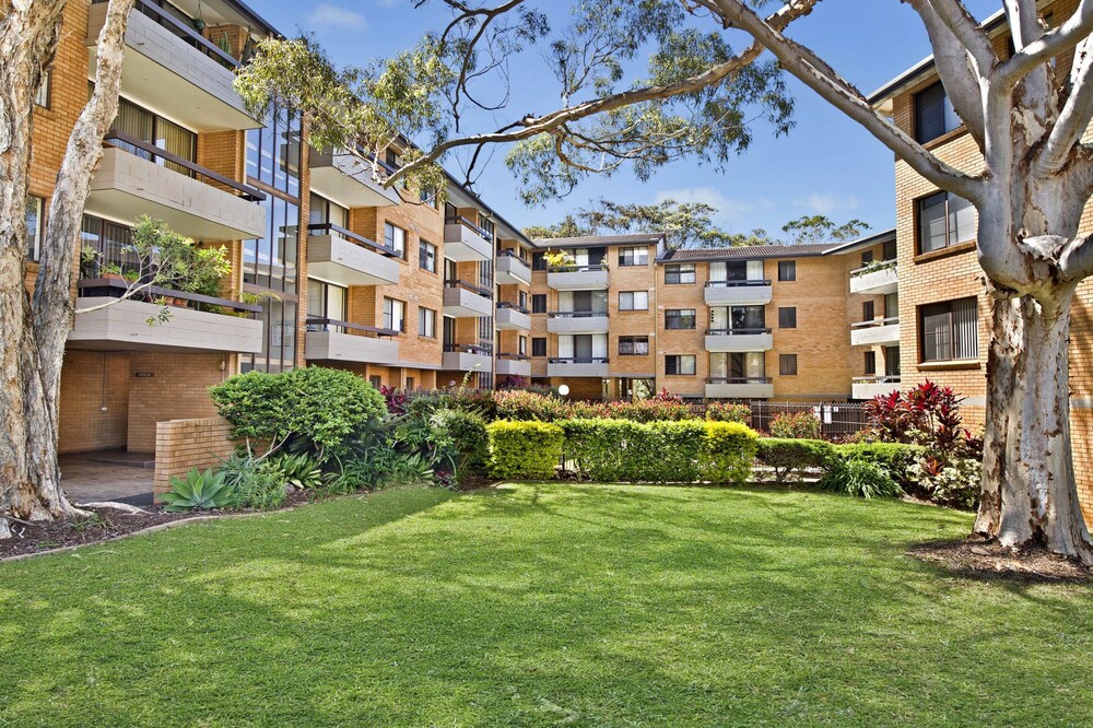 Berdella Park 25, 6 Flynn Street,