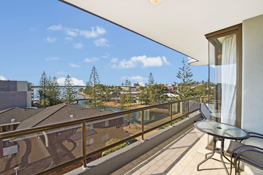 Sundial 602, 8-10 Hollingworth Street,