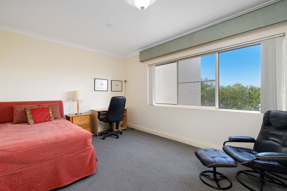 Harbourwatch 11, 18 Burrawan Street,