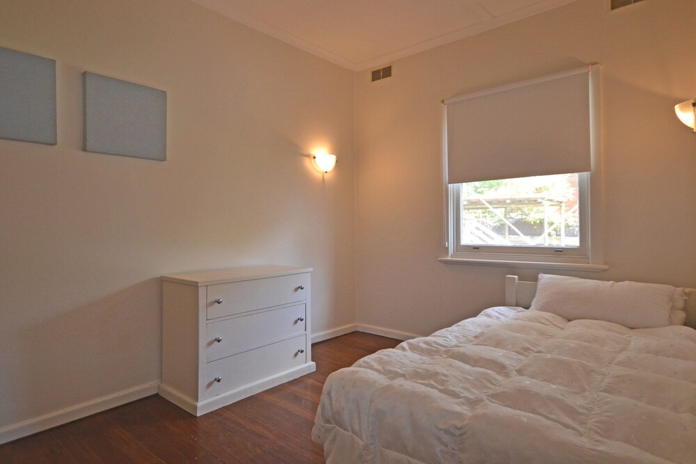 Breakers 2, 2 Hill Street,
