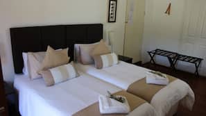 1 bedroom, linens, wheelchair access