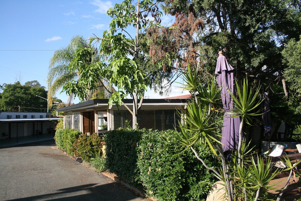 Yarraman Gardens Motel Queensland Yarraman, AUS Best Price Guarantee